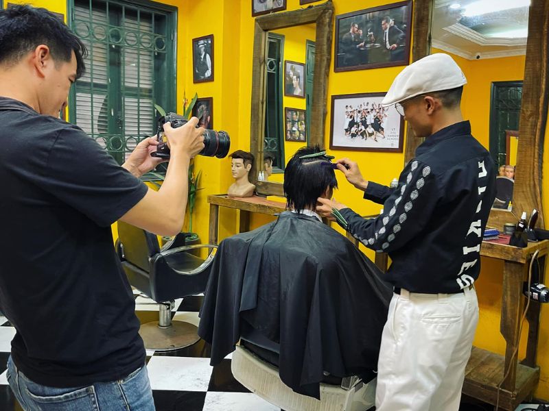 Ly the Barber